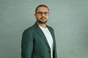 Shure signs Hub Media